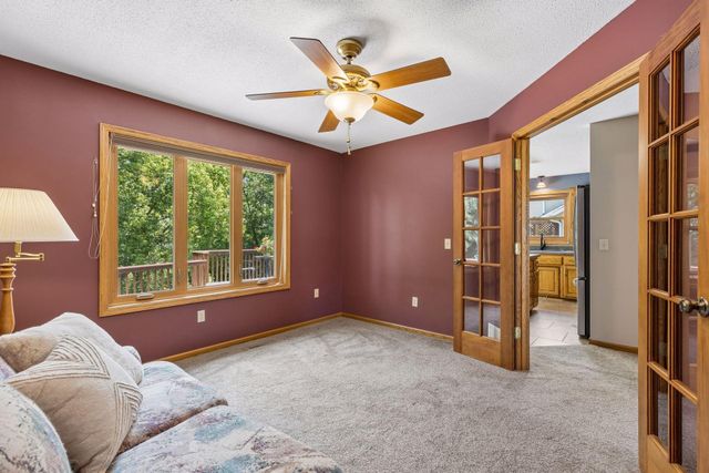 314 Wedgewood Drive, Mahtomedi, MN 55115