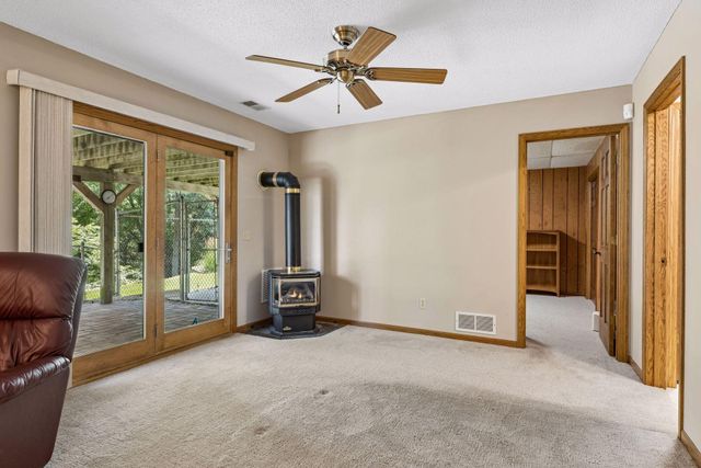 314 Wedgewood Drive, Mahtomedi, MN 55115