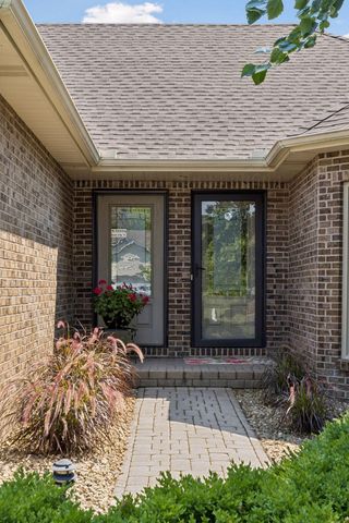 314 Wedgewood Drive, Mahtomedi, MN 55115