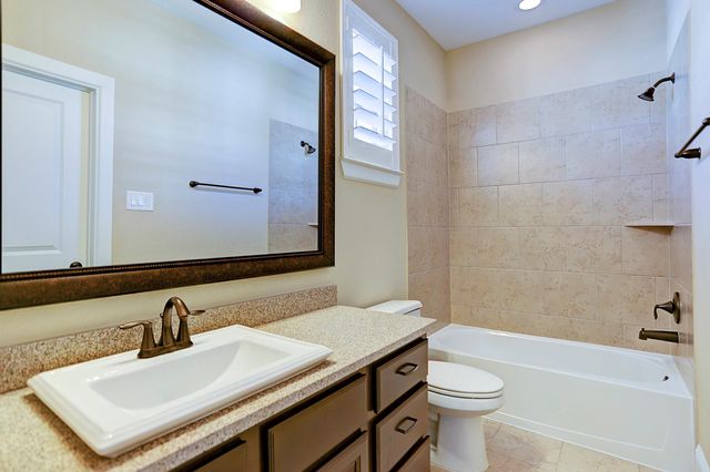 31 E Breezy Way, The Woodlands, TX 77380