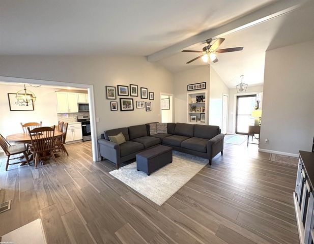 31267 Louise Drive, Chesterfield, MI 48047