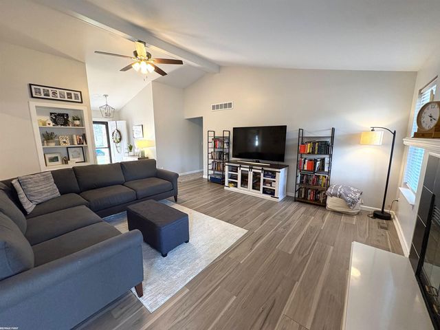 31267 Louise Drive, Chesterfield, MI 48047