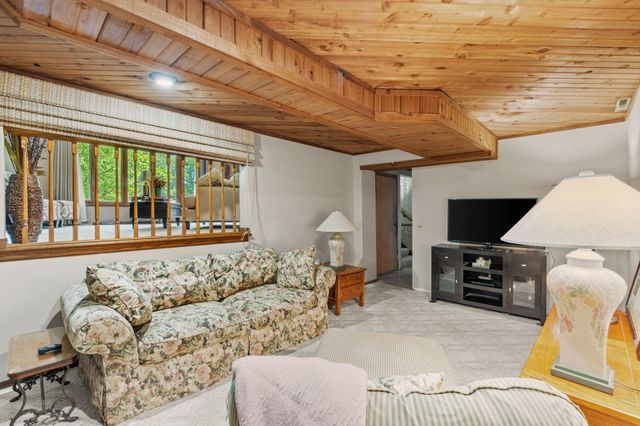 5986 McKinley Street NE, Fridley, MN 55432