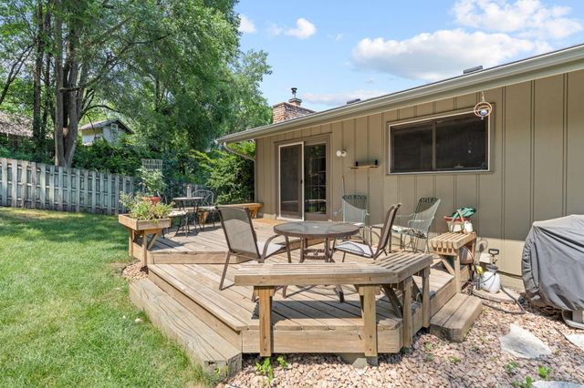 5986 McKinley Street NE, Fridley, MN 55432