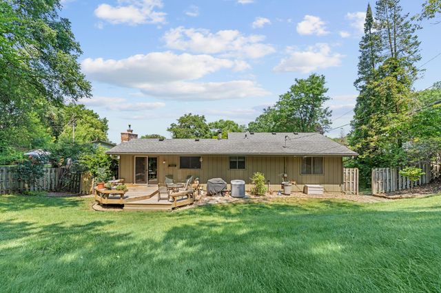 5986 McKinley Street NE, Fridley, MN 55432