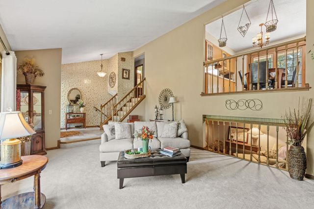 5986 McKinley Street NE, Fridley, MN 55432