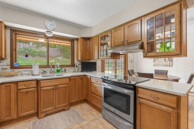 5986 McKinley Street NE, Fridley, MN 55432