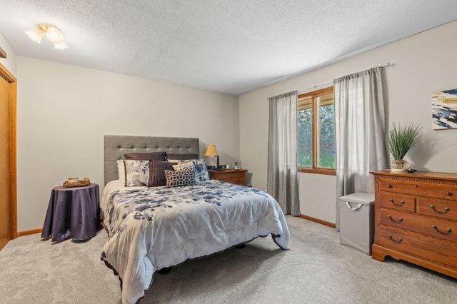 5986 McKinley Street NE, Fridley, MN 55432