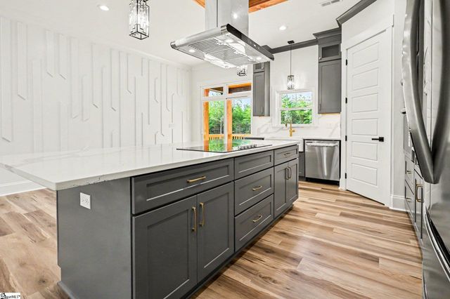 197 Old Farrs Bridge Road, Greenville, SC 29611