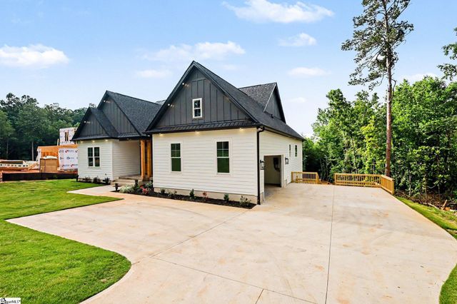 197 Old Farrs Bridge Road, Greenville, SC 29611
