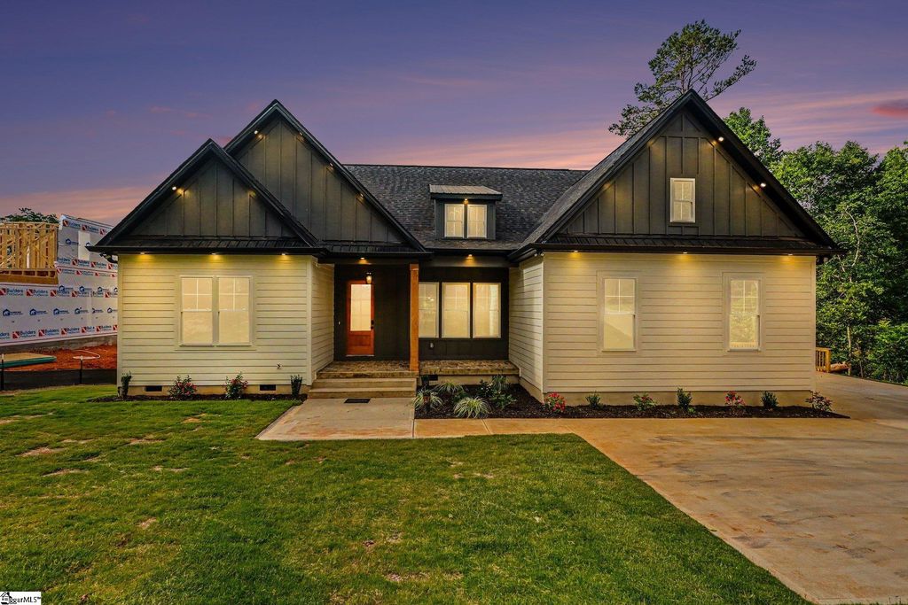 197 Old Farrs Bridge Road, Greenville, SC 29611
