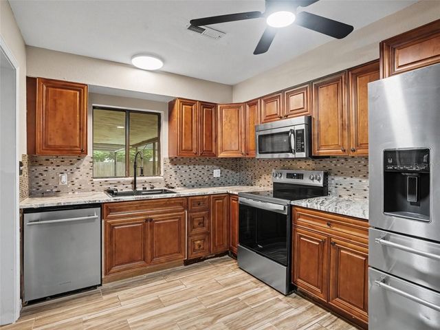 513 PALENCIA PLACE, Lakeland, FL 33803