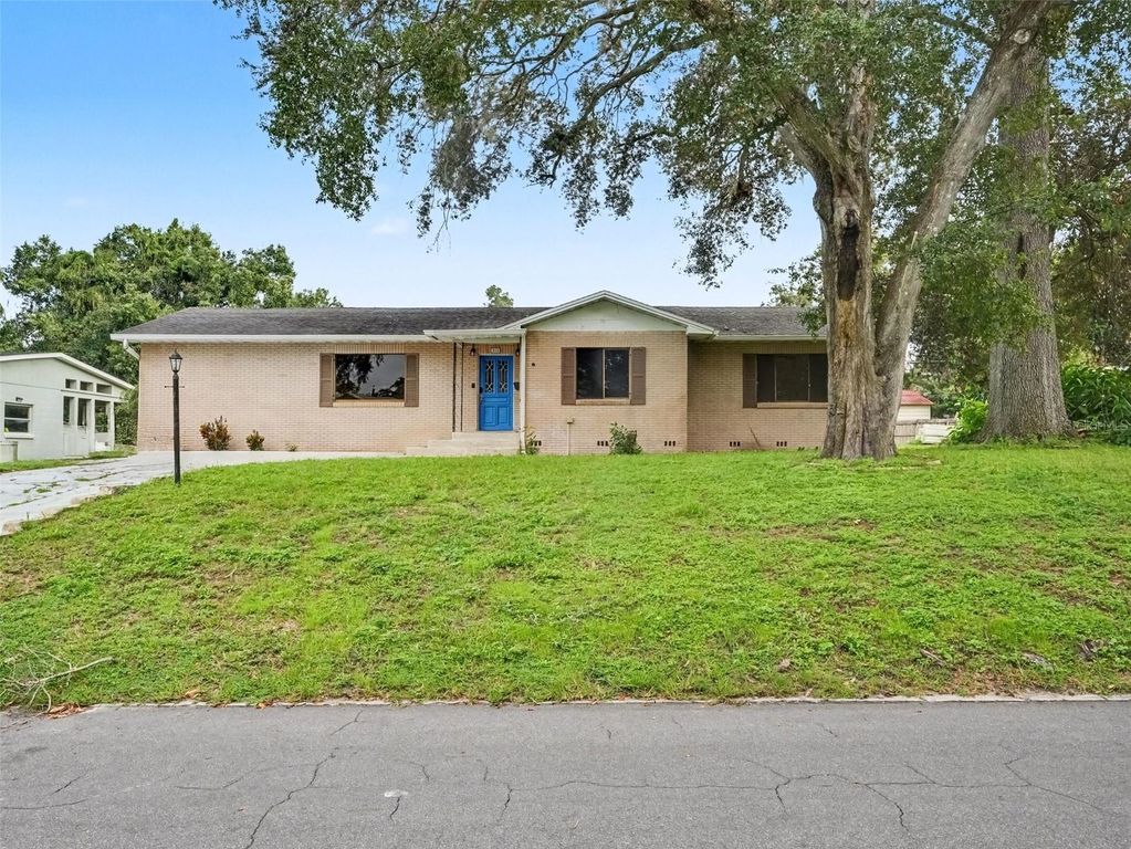 513 PALENCIA PLACE, Lakeland, FL 33803