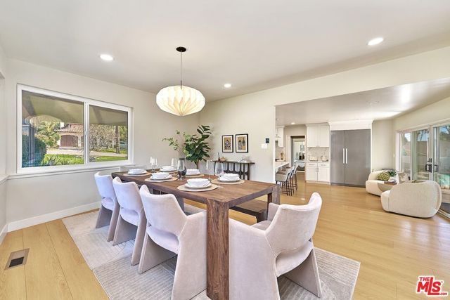 1908 Lyans Drive, La Canada Flintridge, CA 91011