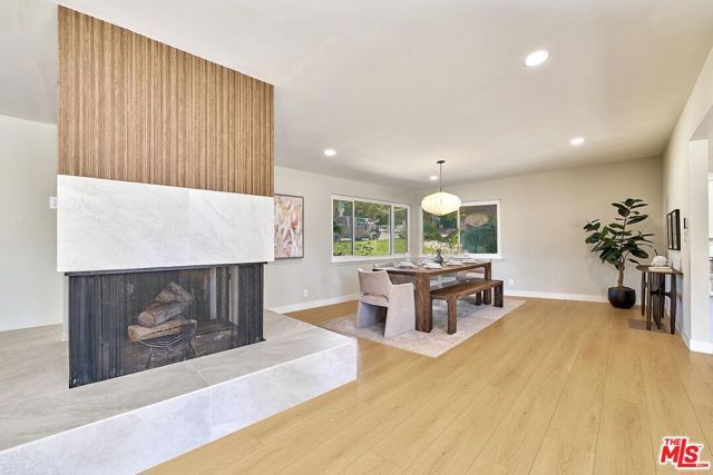 1908 Lyans Drive, La Canada Flintridge, CA 91011