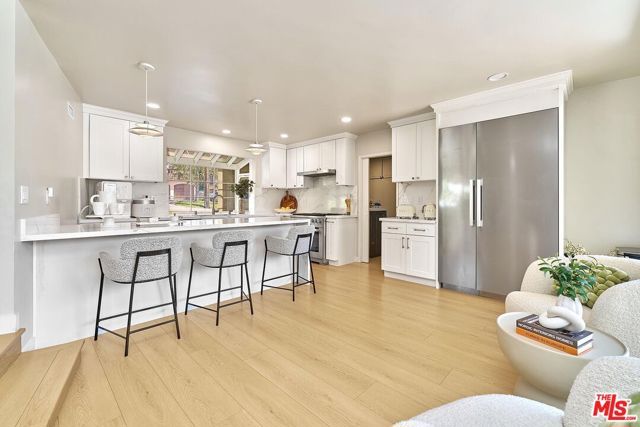 1908 Lyans Drive, La Canada Flintridge, CA 91011