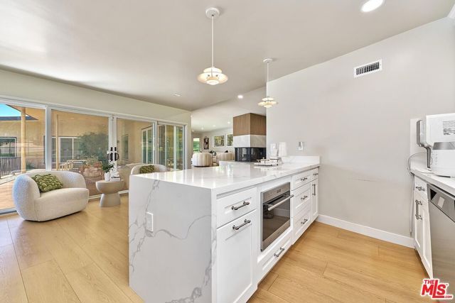 1908 Lyans Drive, La Canada Flintridge, CA 91011