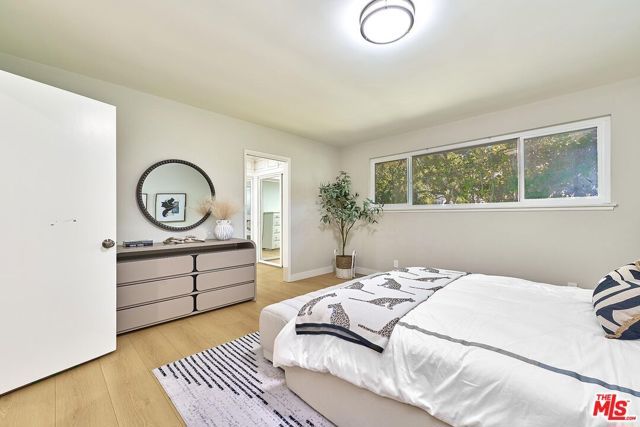 1908 Lyans Drive, La Canada Flintridge, CA 91011