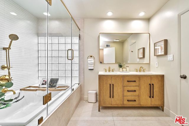 1908 Lyans Drive, La Canada Flintridge, CA 91011