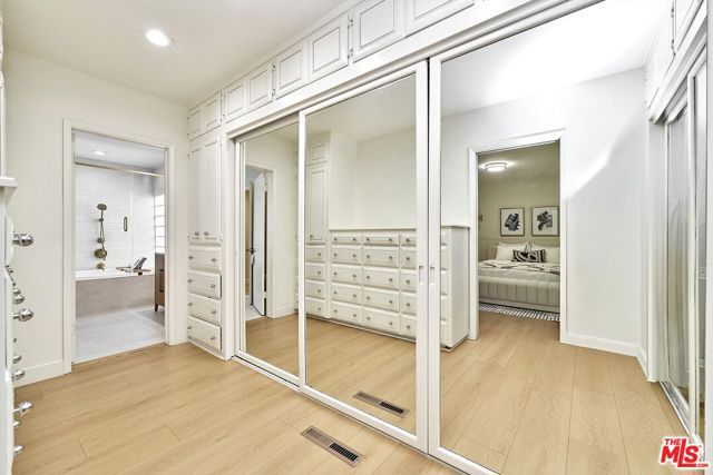 1908 Lyans Drive, La Canada Flintridge, CA 91011