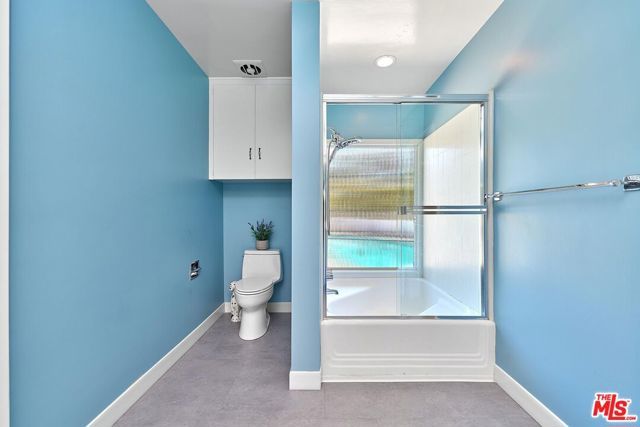 1908 Lyans Drive, La Canada Flintridge, CA 91011