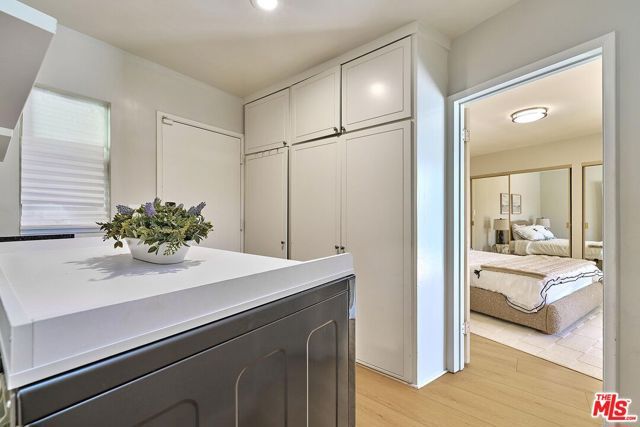 1908 Lyans Drive, La Canada Flintridge, CA 91011