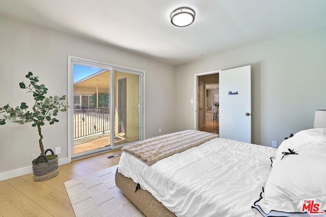 1908 Lyans Drive, La Canada Flintridge, CA 91011