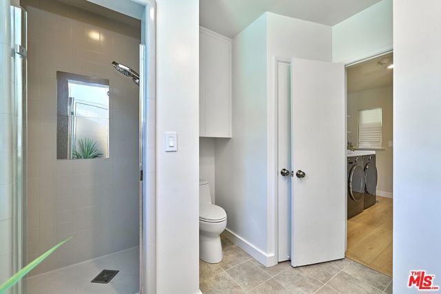 1908 Lyans Drive, La Canada Flintridge, CA 91011