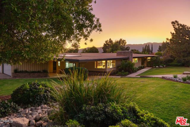 1908 Lyans Drive, La Canada Flintridge, CA 91011