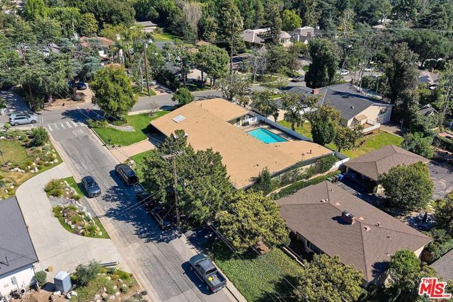 1908 Lyans Drive, La Canada Flintridge, CA 91011