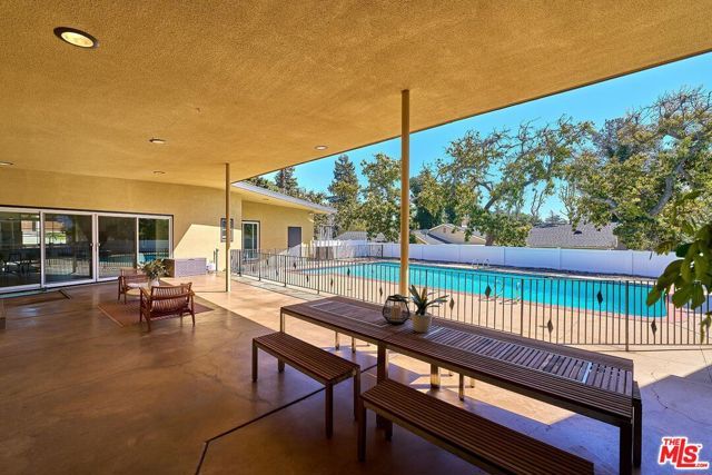 1908 Lyans Drive, La Canada Flintridge, CA 91011