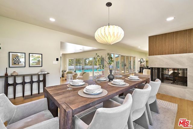 1908 Lyans Drive, La Canada Flintridge, CA 91011