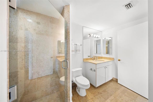 4779 Collins Ave 1707, Miami Beach, FL 33140