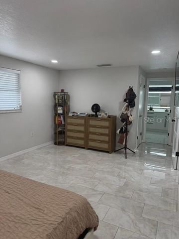 211 66TH AVENUE W FL, Bradenton, FL 34207