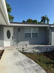 211 66TH AVENUE W FL, Bradenton, FL 34207