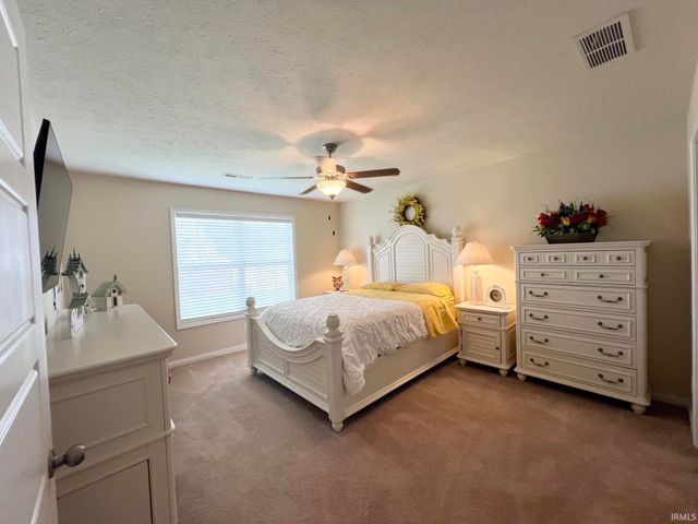 5020 Mustang Drive, Evansville, IN 47715