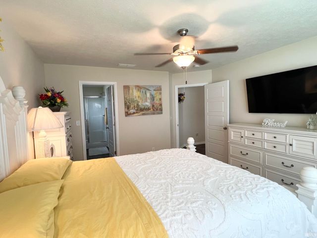 5020 Mustang Drive, Evansville, IN 47715