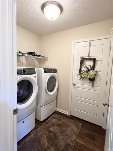 5020 Mustang Drive, Evansville, IN 47715