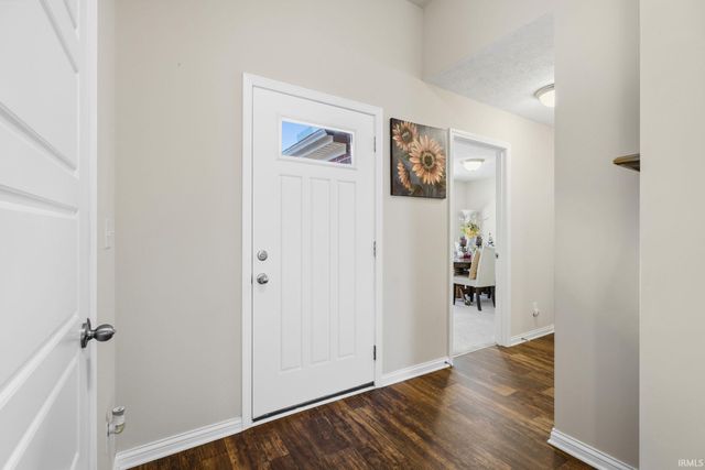 5020 Mustang Drive, Evansville, IN 47715