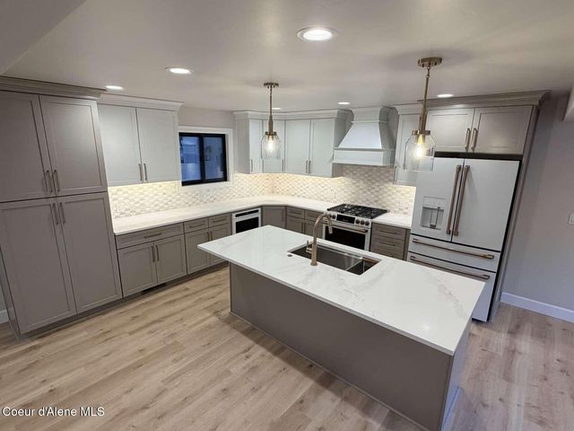 5815 N 17th ST, Dalton Gardens, ID 83815