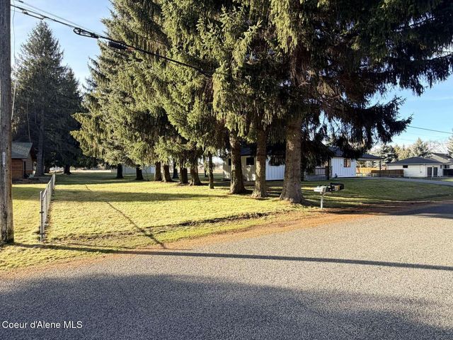 5815 N 17th ST, Dalton Gardens, ID 83815