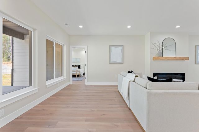 651 Narrow Circle, Inman, SC 29349