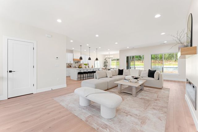 651 Narrow Circle, Inman, SC 29349