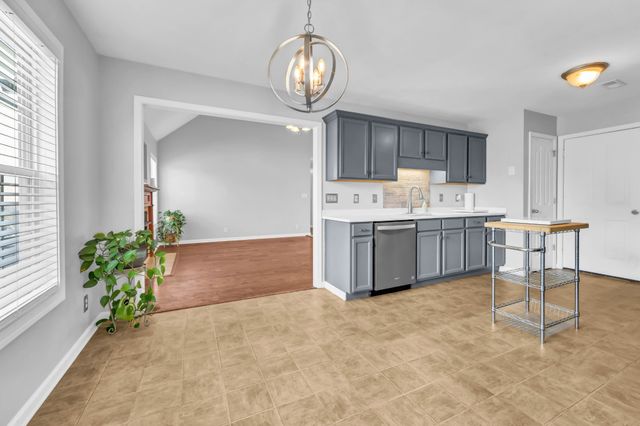 252 Harold Dr, Clarksville, TN 37040