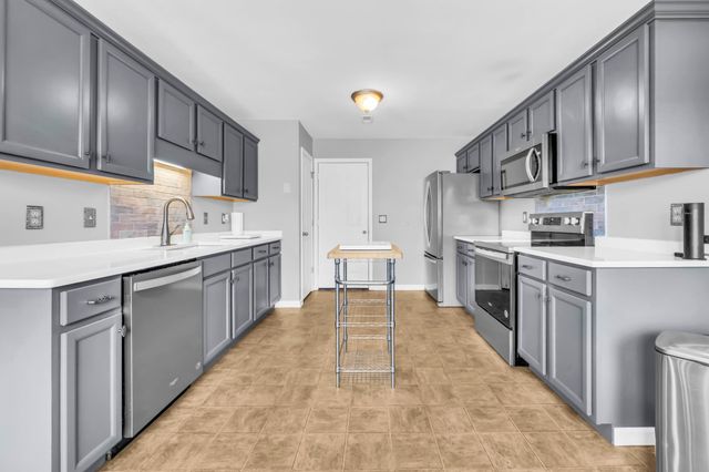 252 Harold Dr, Clarksville, TN 37040