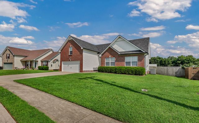 252 Harold Dr, Clarksville, TN 37040