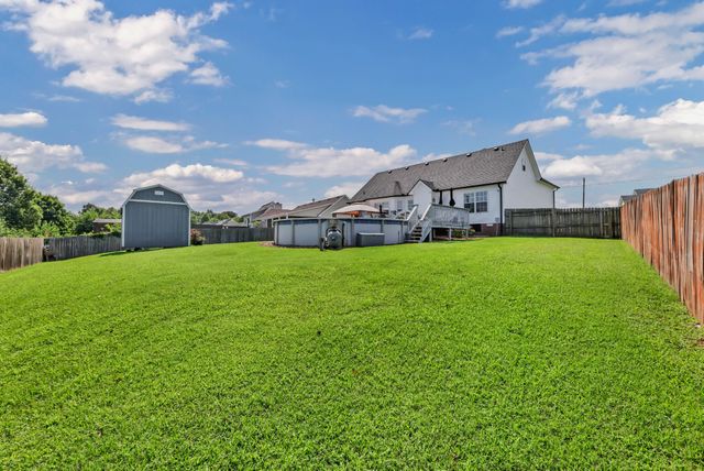 252 Harold Dr, Clarksville, TN 37040