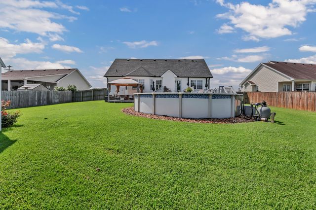 252 Harold Dr, Clarksville, TN 37040