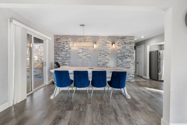 918 Mayfair Place, Rockford, IL 61107