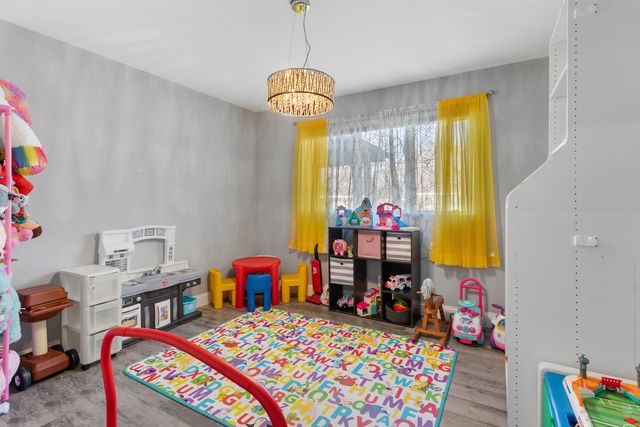 918 Mayfair Place, Rockford, IL 61107